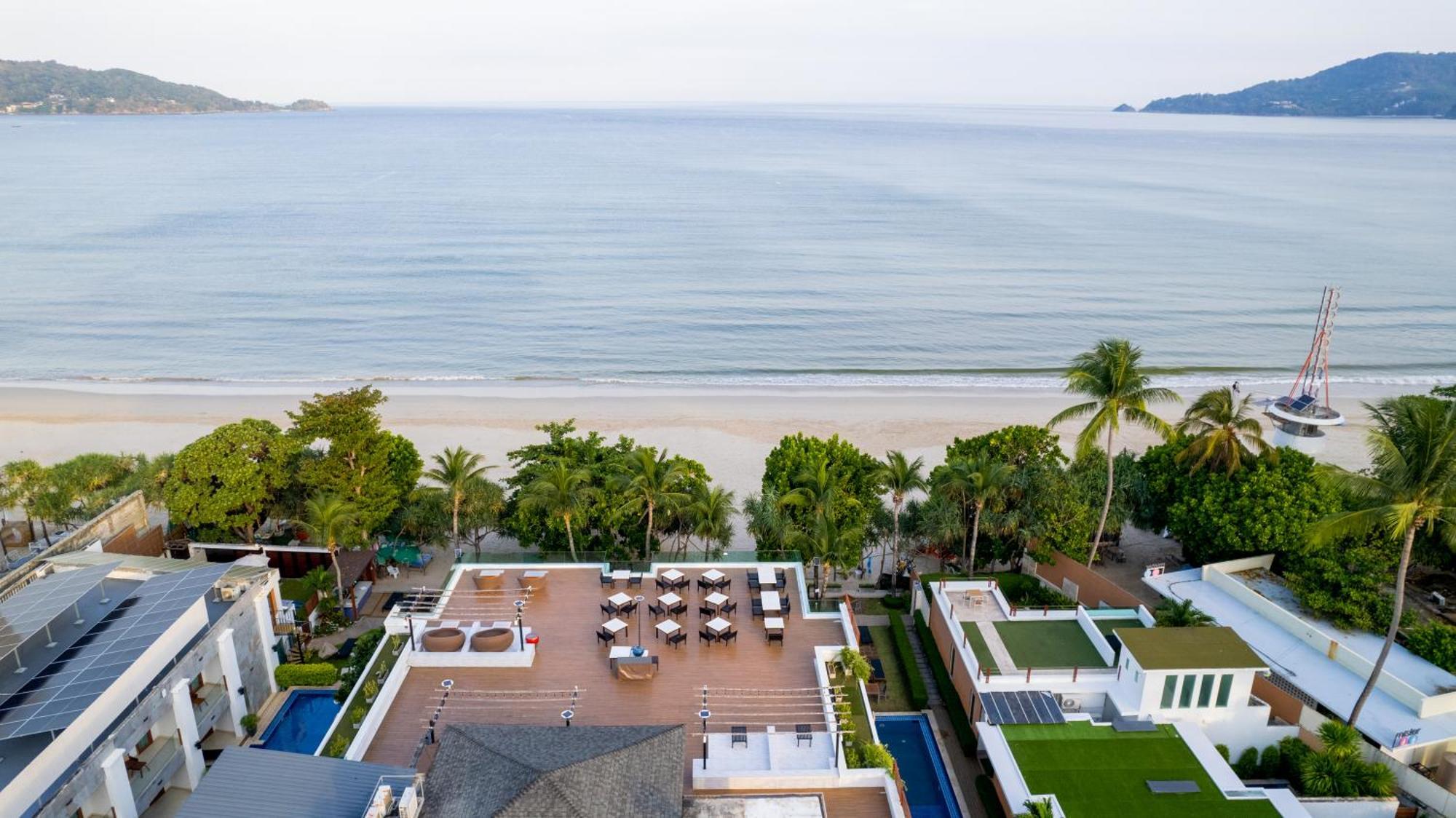 La Flora Resort Patong Екстериор снимка