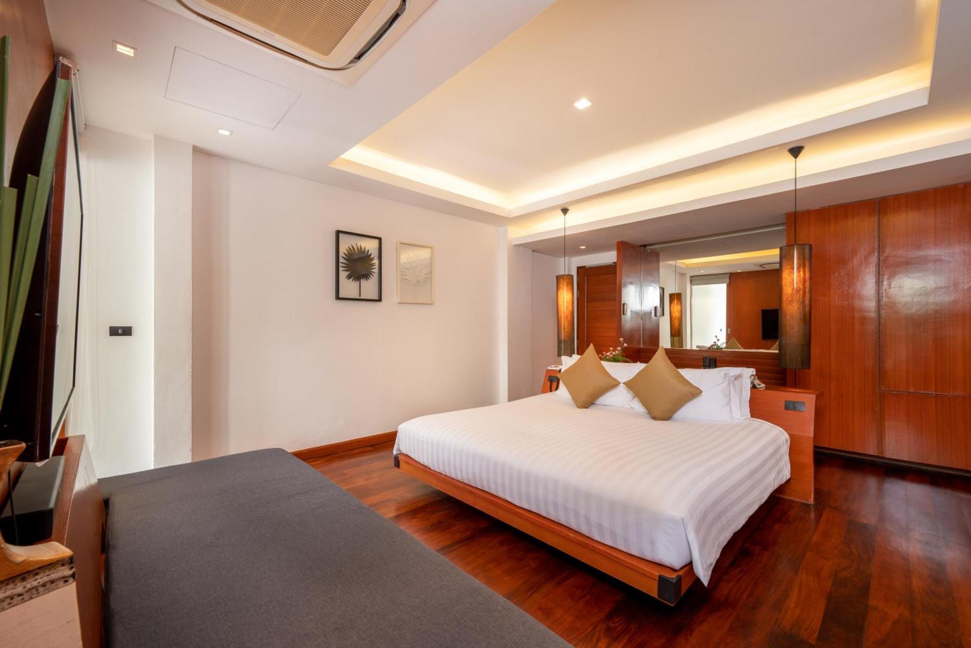 La Flora Resort Patong Екстериор снимка