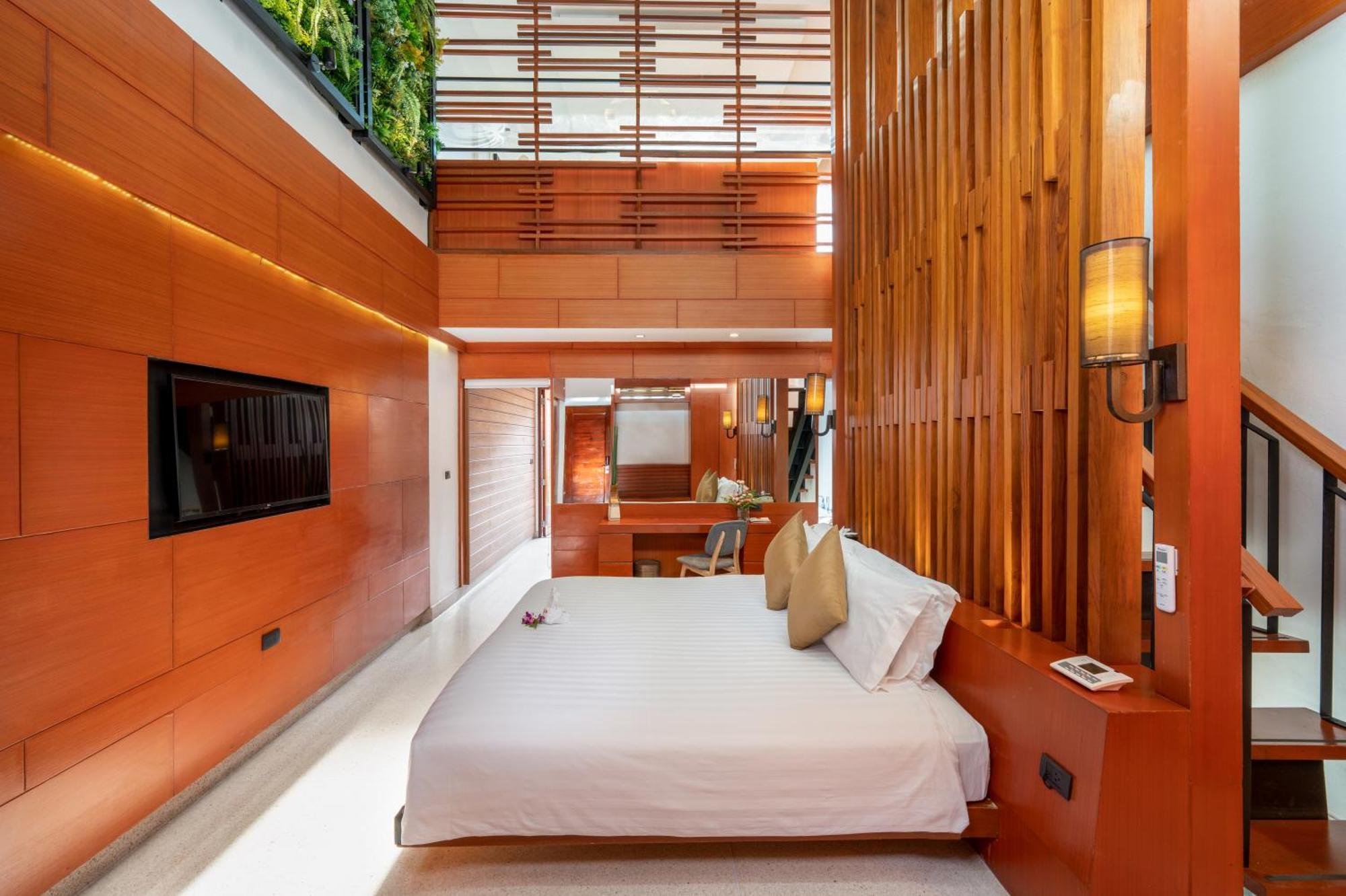 La Flora Resort Patong Екстериор снимка